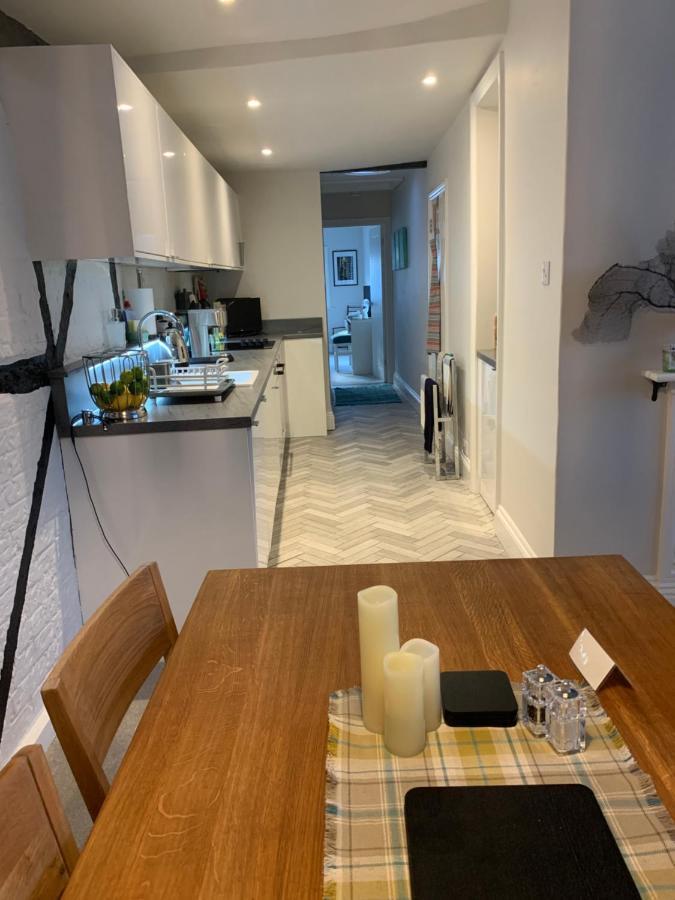Hideaway Holiday Apartment Salisbury Esterno foto
