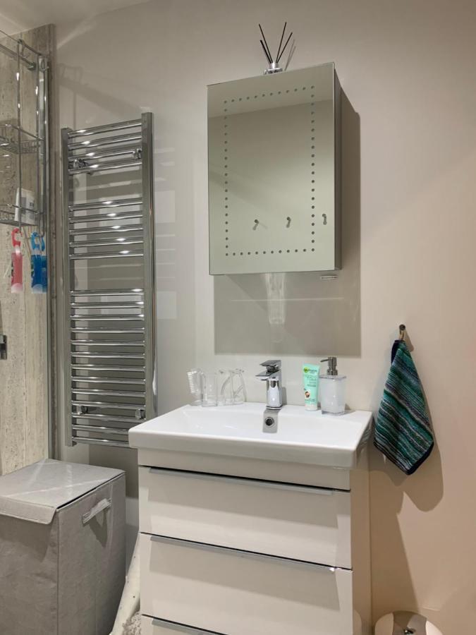 Hideaway Holiday Apartment Salisbury Esterno foto