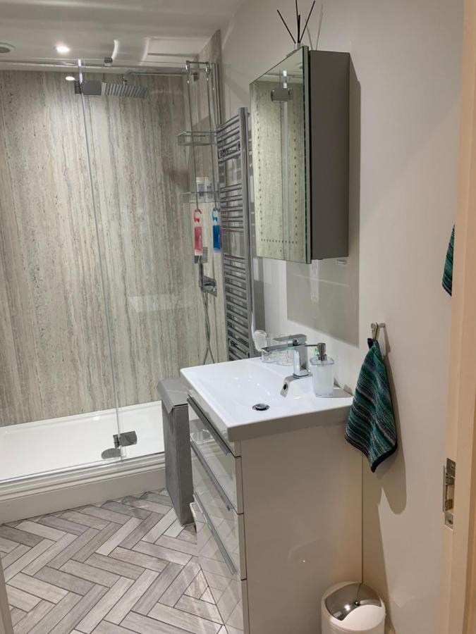 Hideaway Holiday Apartment Salisbury Esterno foto